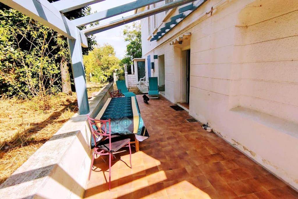 Maison De Charme A 200 Bord De Mer, Terrasse, Jardin- Lesclesdenicole Le Pradet Exterior foto